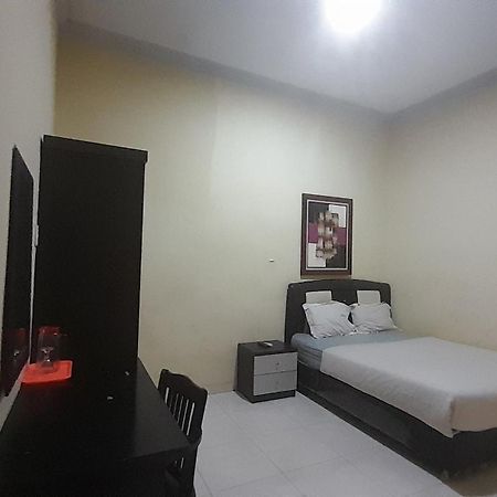 Oyo 93417 Homestay Bunga Rinte Syariah Near Komp Perumahan Stella Ressidence 2 Medan Exterior foto